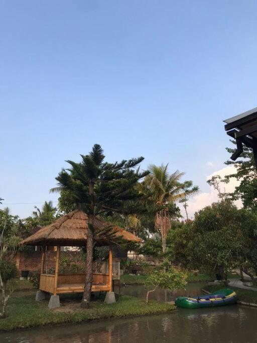 Villa As-Salam, Kadungora, غاروت المظهر الخارجي الصورة